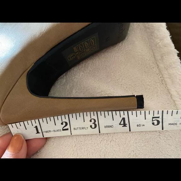 Beige booties - Picture 5 of 7